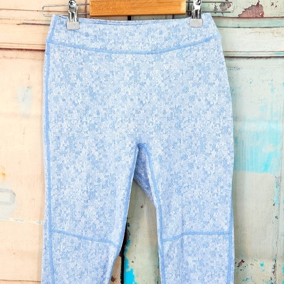 Gymshark Fleur Textured Leggings - Picture 3 of 5